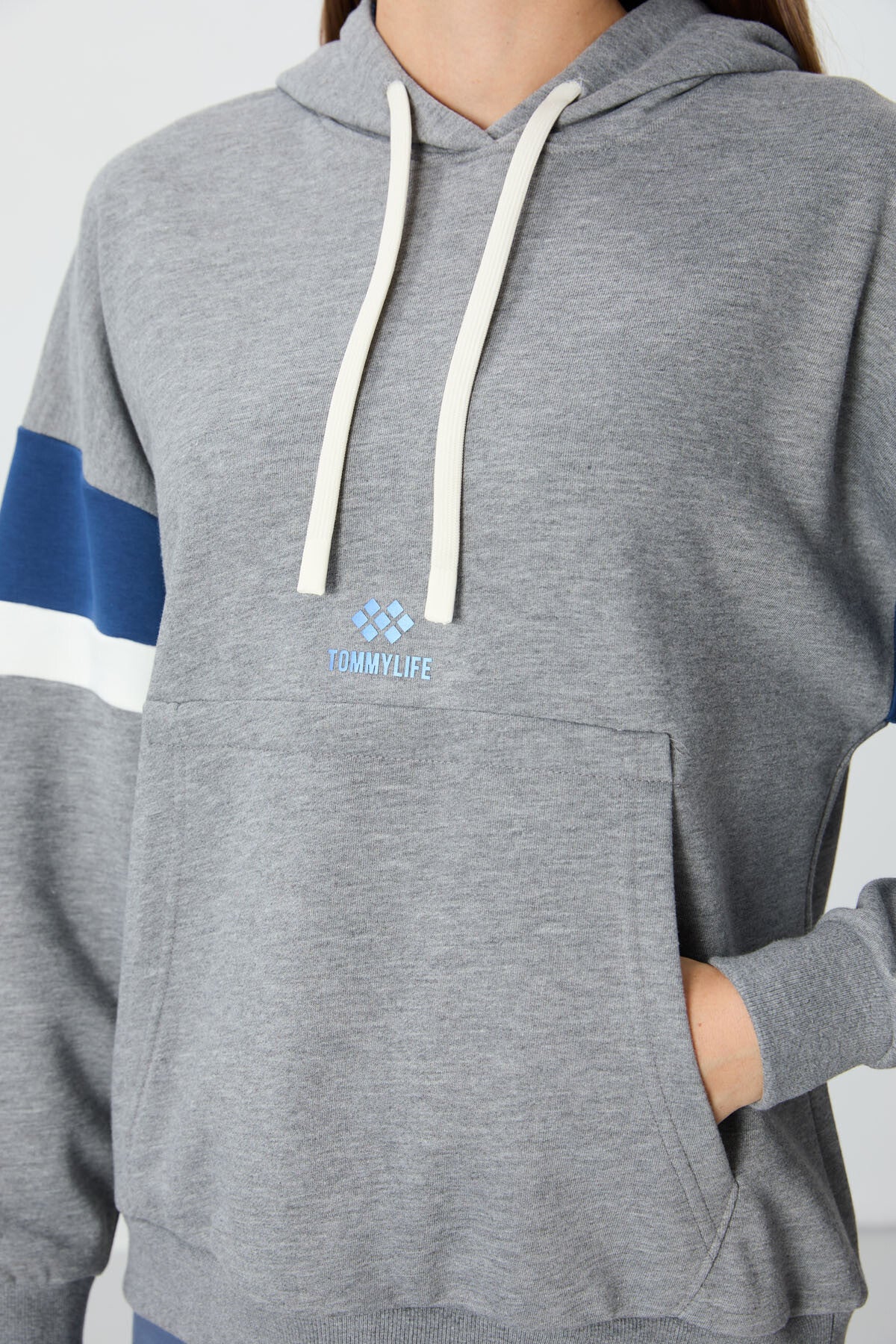 Grey Melange Compact Cotton Thick Smooth Textured Hooded Oversize Fit Women's Sweatshirt - 97290