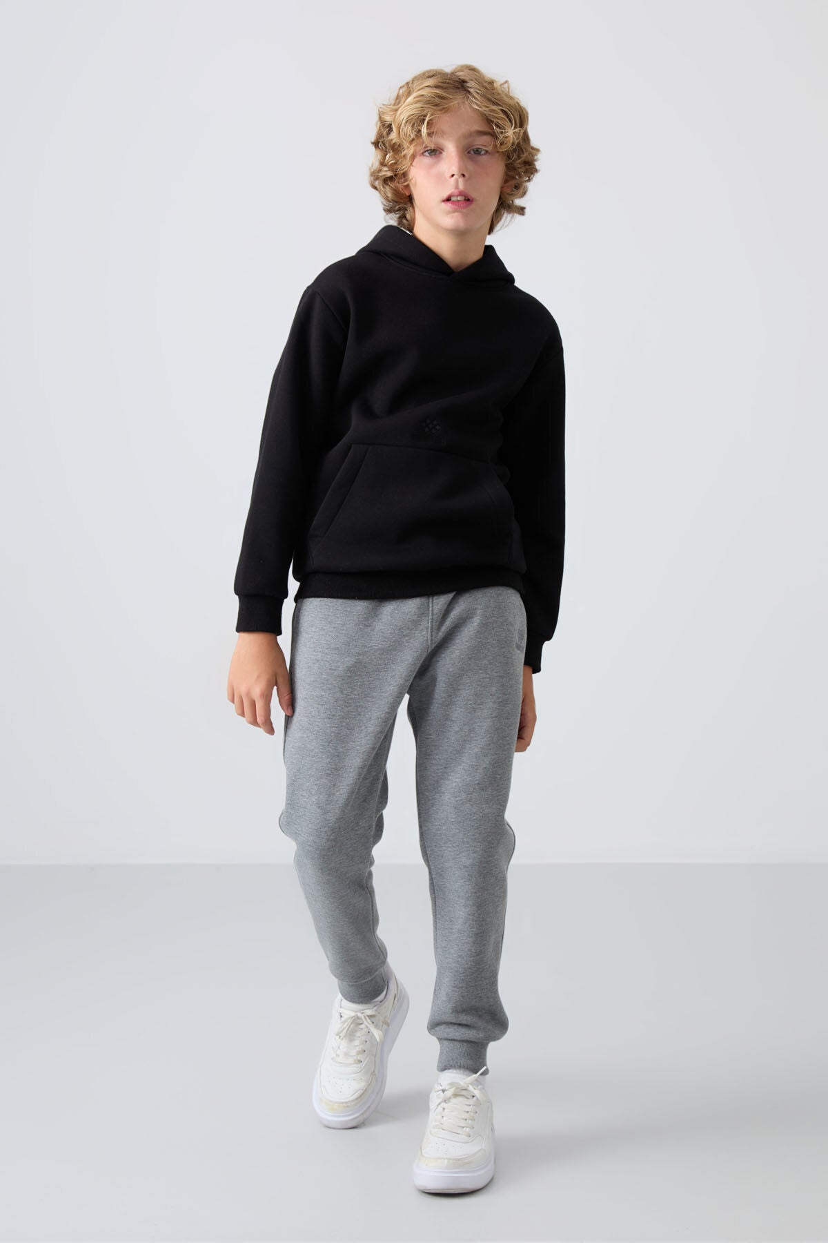 Grey Melange Cotton Thick Fleece-Lined Soft Textured Standard Fit Embroidered Boys' Tracksuit Bottom - 11224