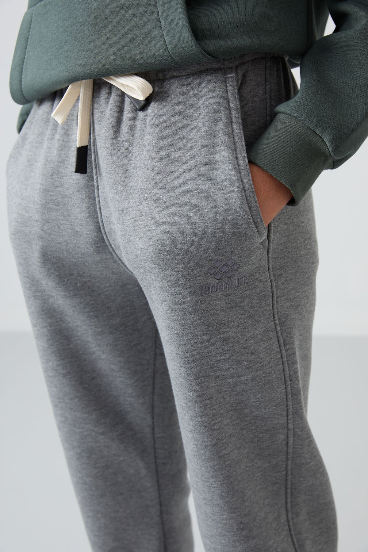 Grey Melange Cotton Thick Fleece-Lined Soft Textured Standard Fit Printed Boys' Tracksuit Bottom - 11225