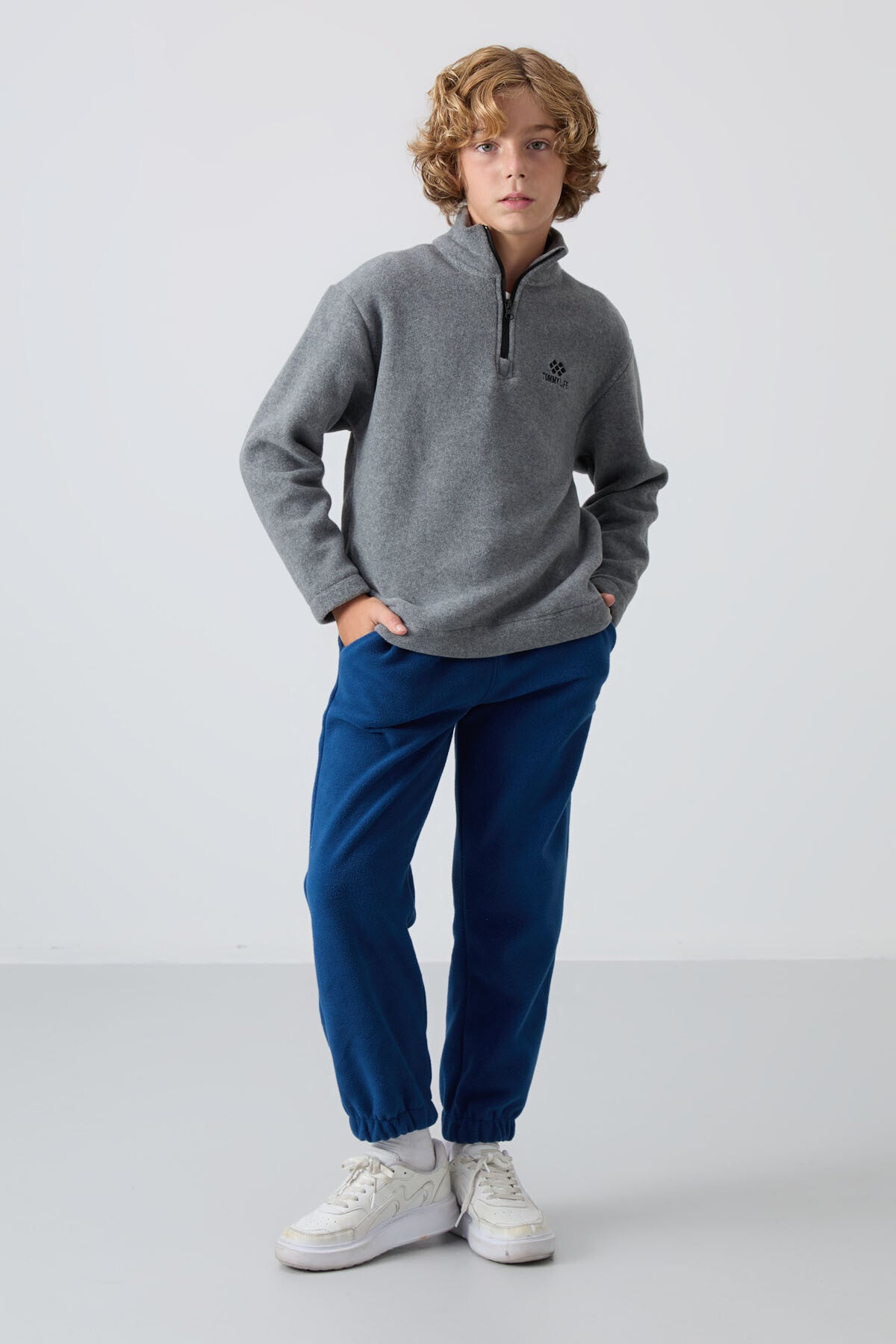 Grey Melange Thick Soft Textured Standard Fit Embroidered Fleece Boys' Sweatshirt - 11221
