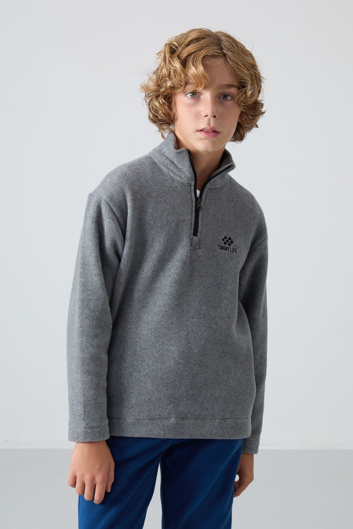 Grey Melange Thick Soft Textured Standard Fit Embroidered Fleece Boys' Sweatshirt - 11221