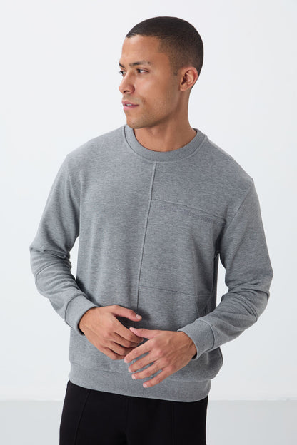 Grey Melange Compact Cotton Thick Smooth Textured O Collar Standard Fit Men's Sweatshirt -88405