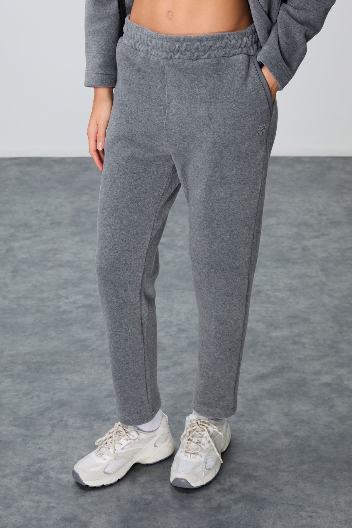 Grey Melange Thick Soft Textured Hooded Oversize Embroidered Fleece Women's Tracksuit Set -95338