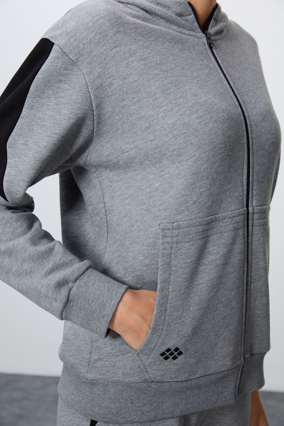 Grey Melange Compact Cotton Thick Smooth Textured Hooded Oversize Fit Women's Tracksuit Set - 95343
