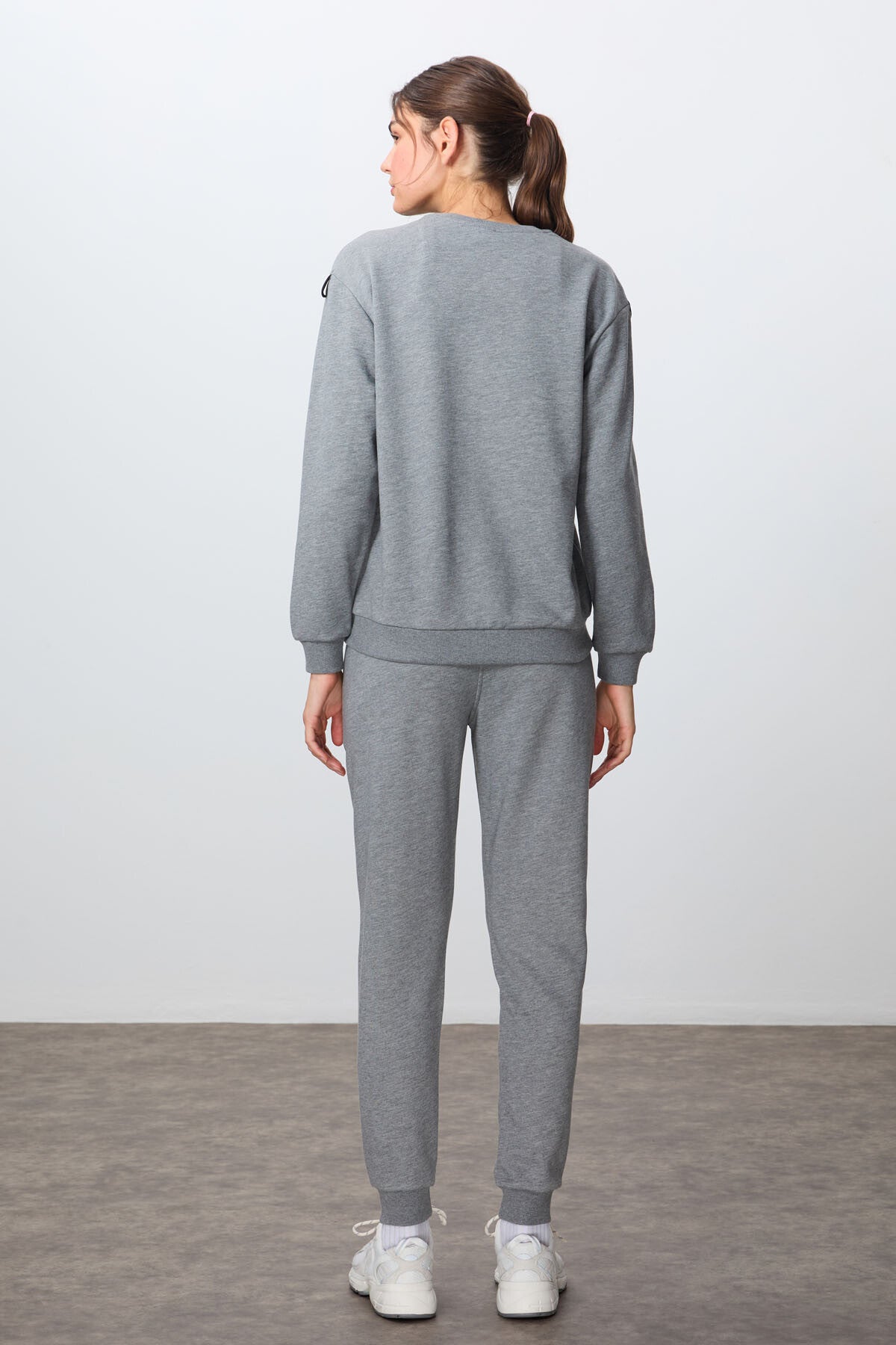 Grey Melange Compact Cotton Thick Smooth Textured O Collar Oversize Fit Women's Tracksuit Set - 95341