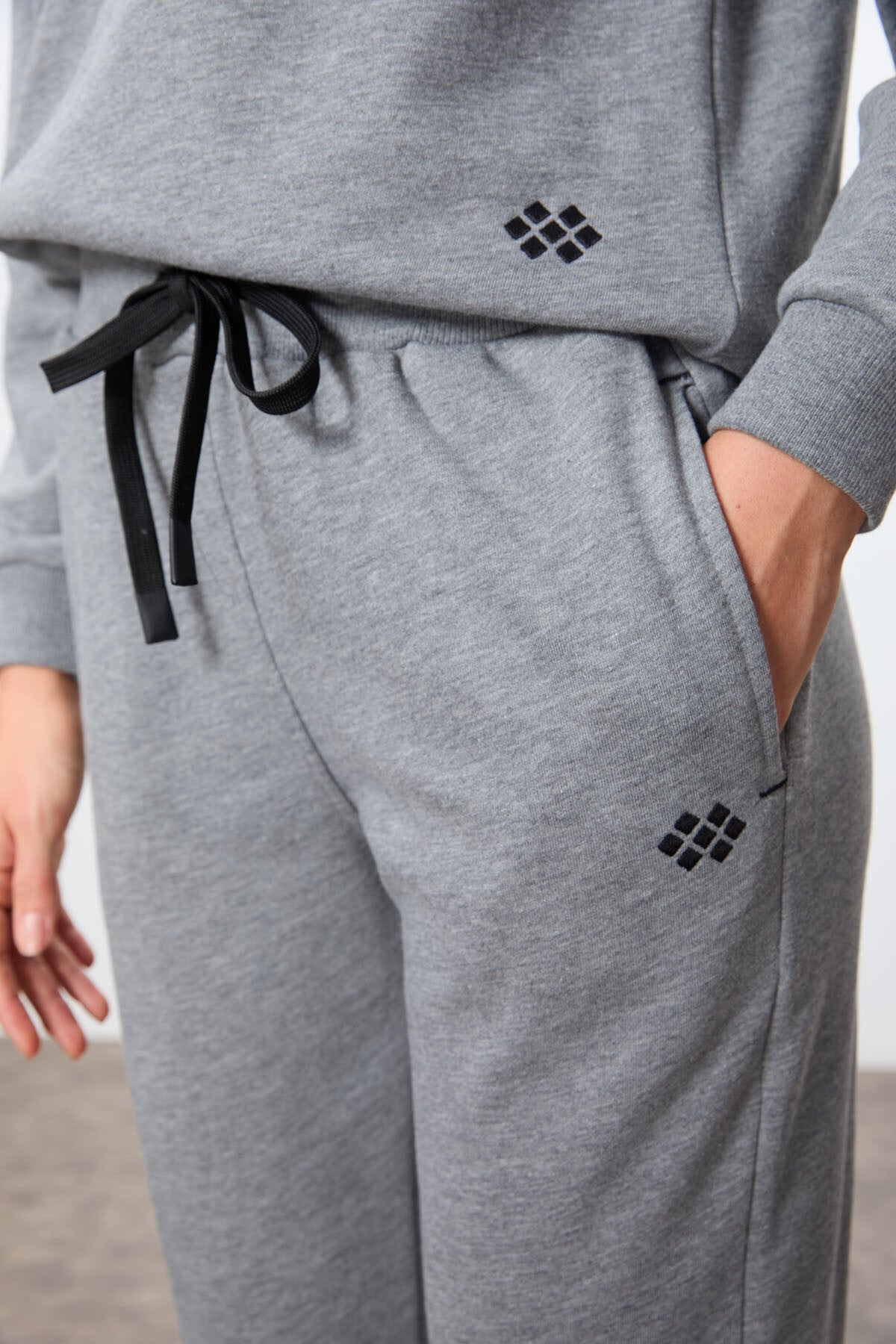 Grey Melange Compact Cotton Thick Smooth Textured O Collar Oversize Fit Women's Tracksuit Set - 95341