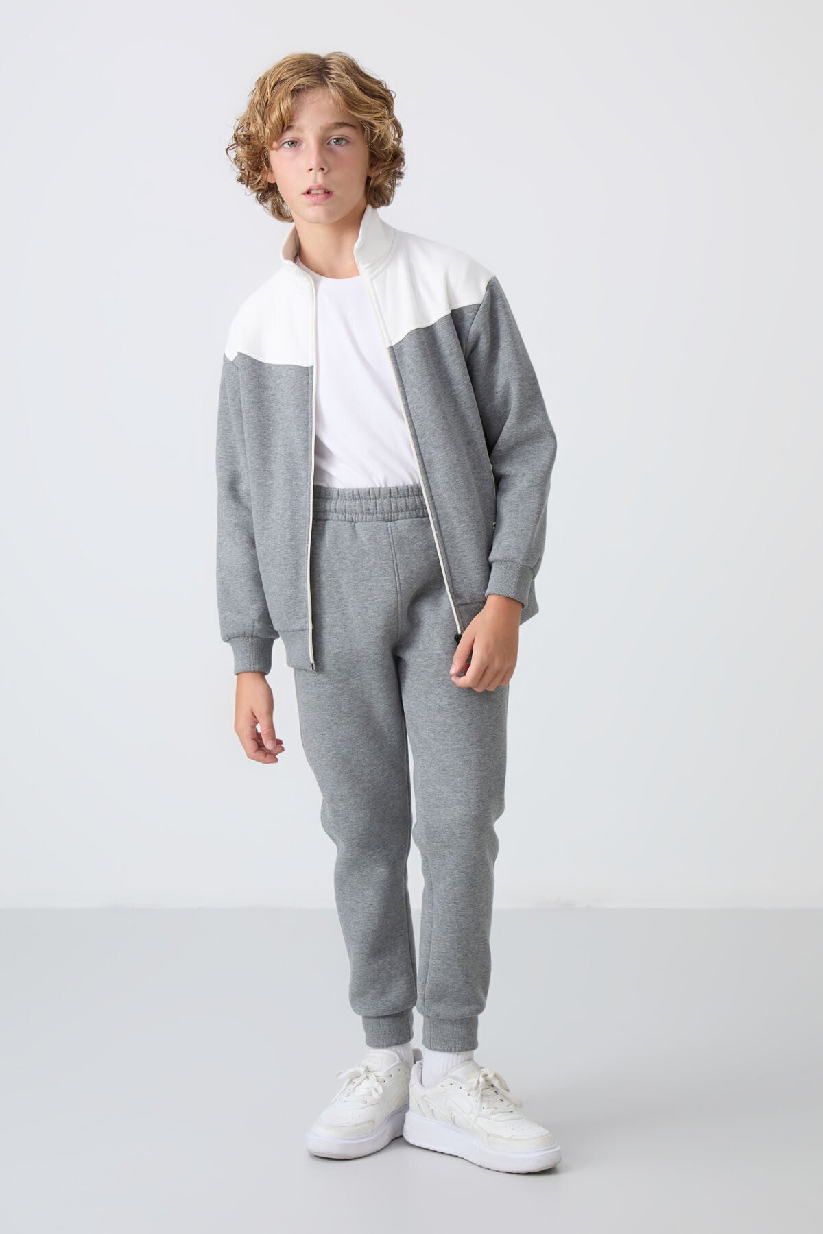 Grey Melange Cotton Thick Fleece-Lined Soft Textured Standard Fit Embroidered Boys' Tracksuit Set - 11240