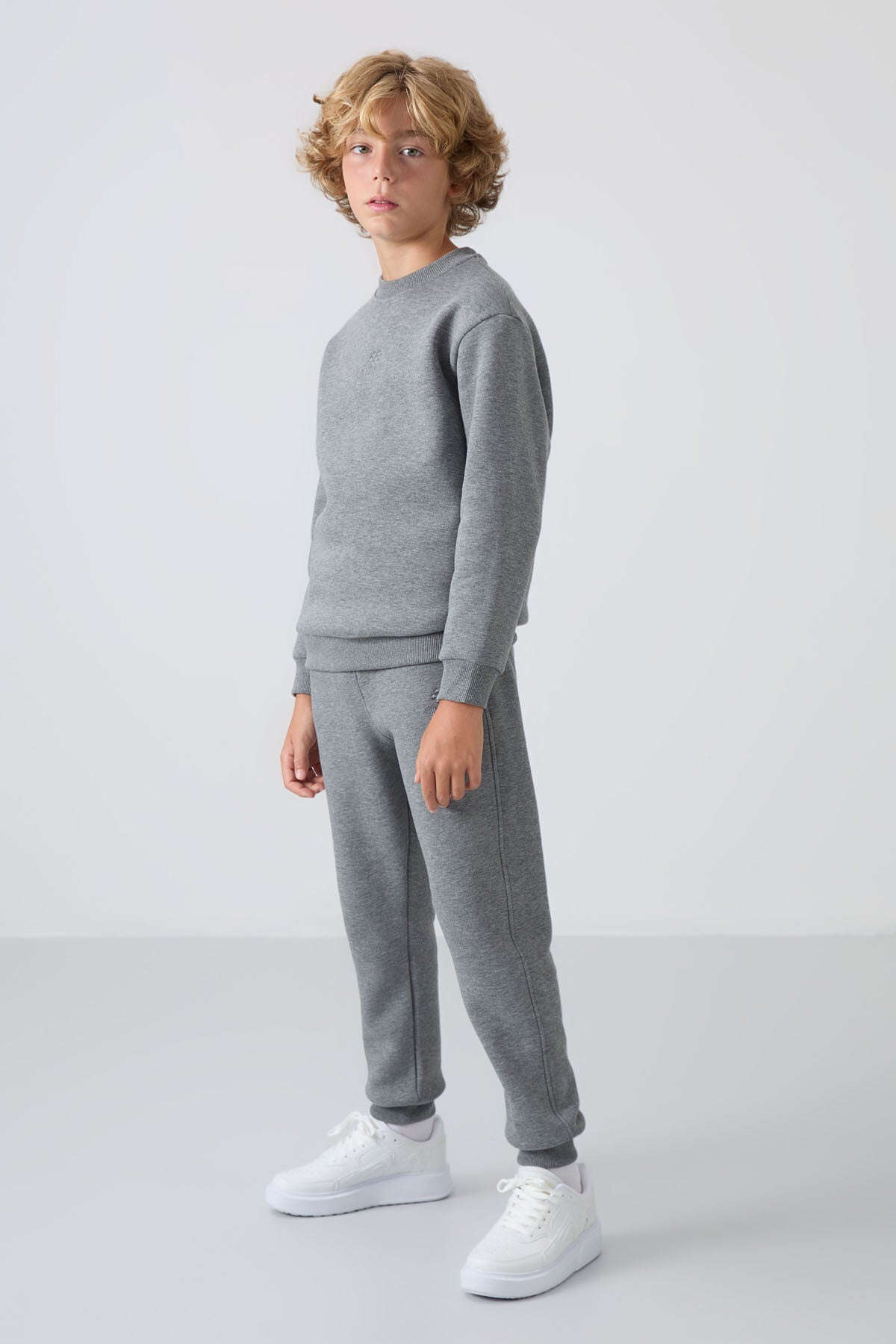 Grey Melange Cotton Thick Fleece-Lined Soft Textured Standard Fit Embroidered Boys' Tracksuit Set - 11249