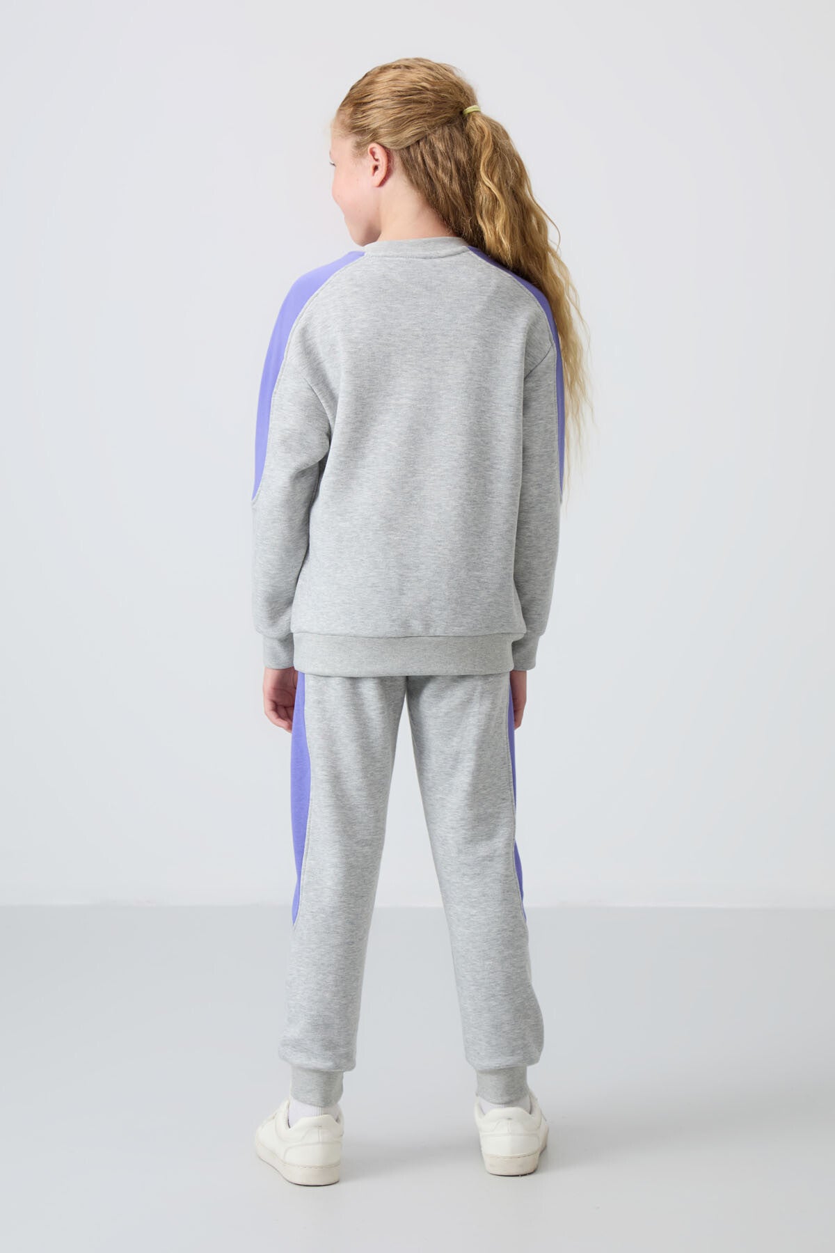 Grey Melange Cotton Fleece-Lined Soft Textured Standard Fit Printed Girls' Tracksuit Set - 75170