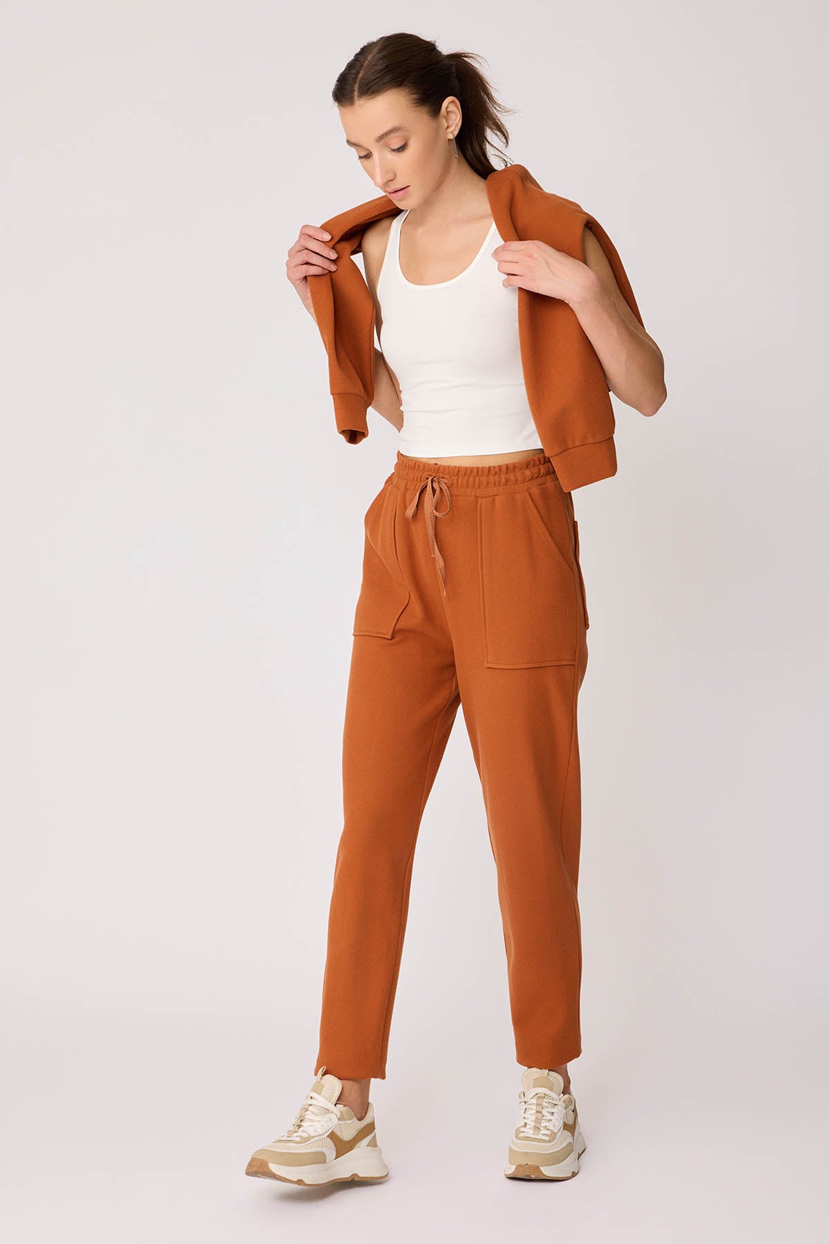 WIDE-POCKET BELT ELASTANE TRACKSUIT