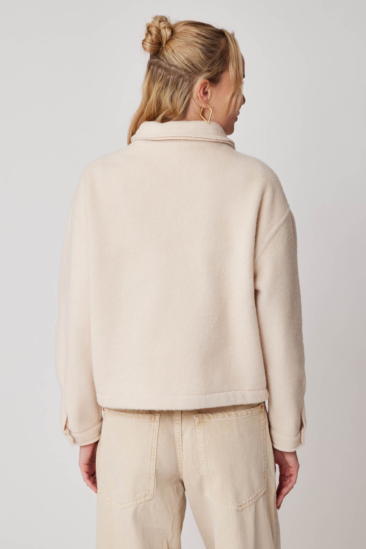CROP JACKET WITH WIDE POCKETS