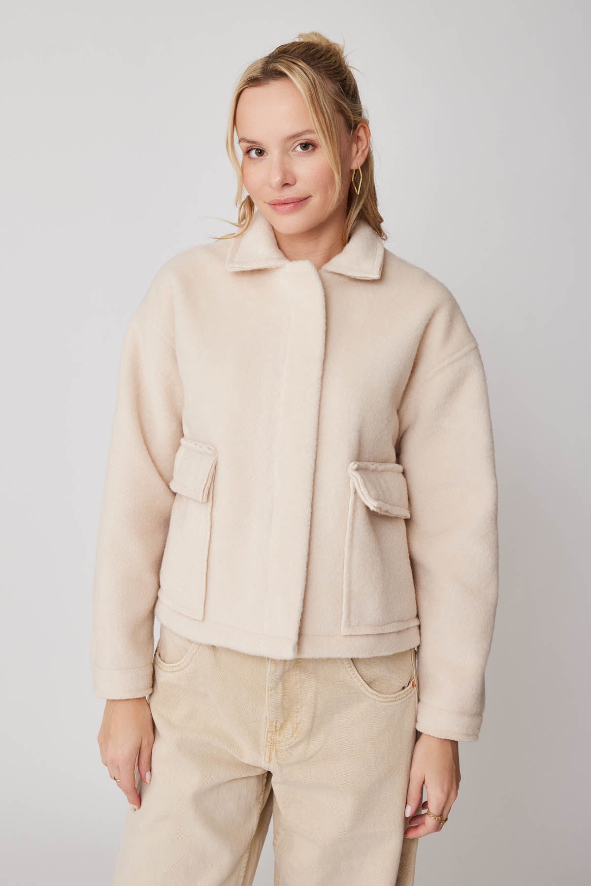CROP JACKET WITH WIDE POCKETS