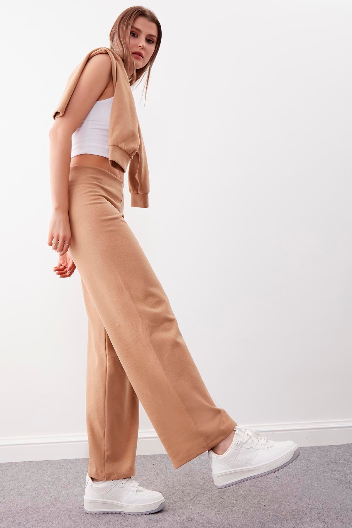 WIDE-ASPECT KNITTED TROUSERS