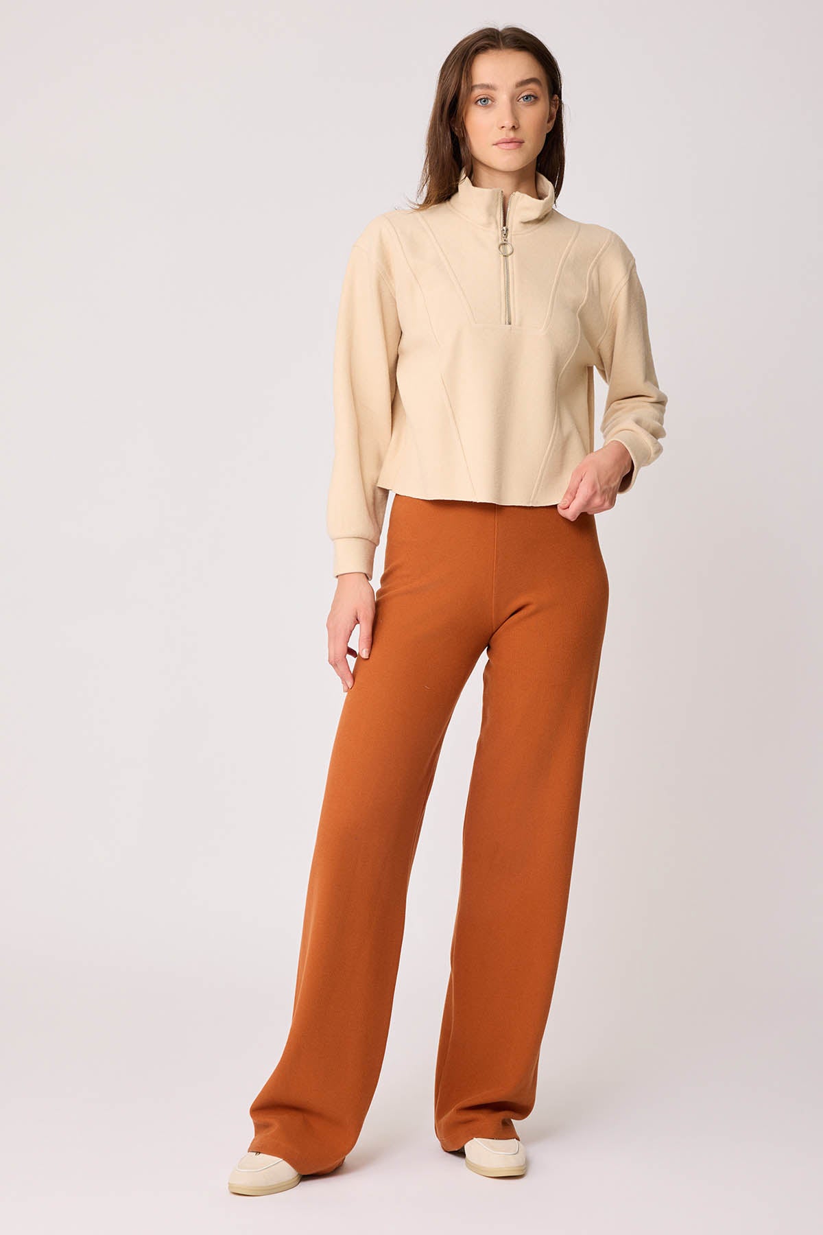 WIDE-ASPECT KNITTED TROUSERS
