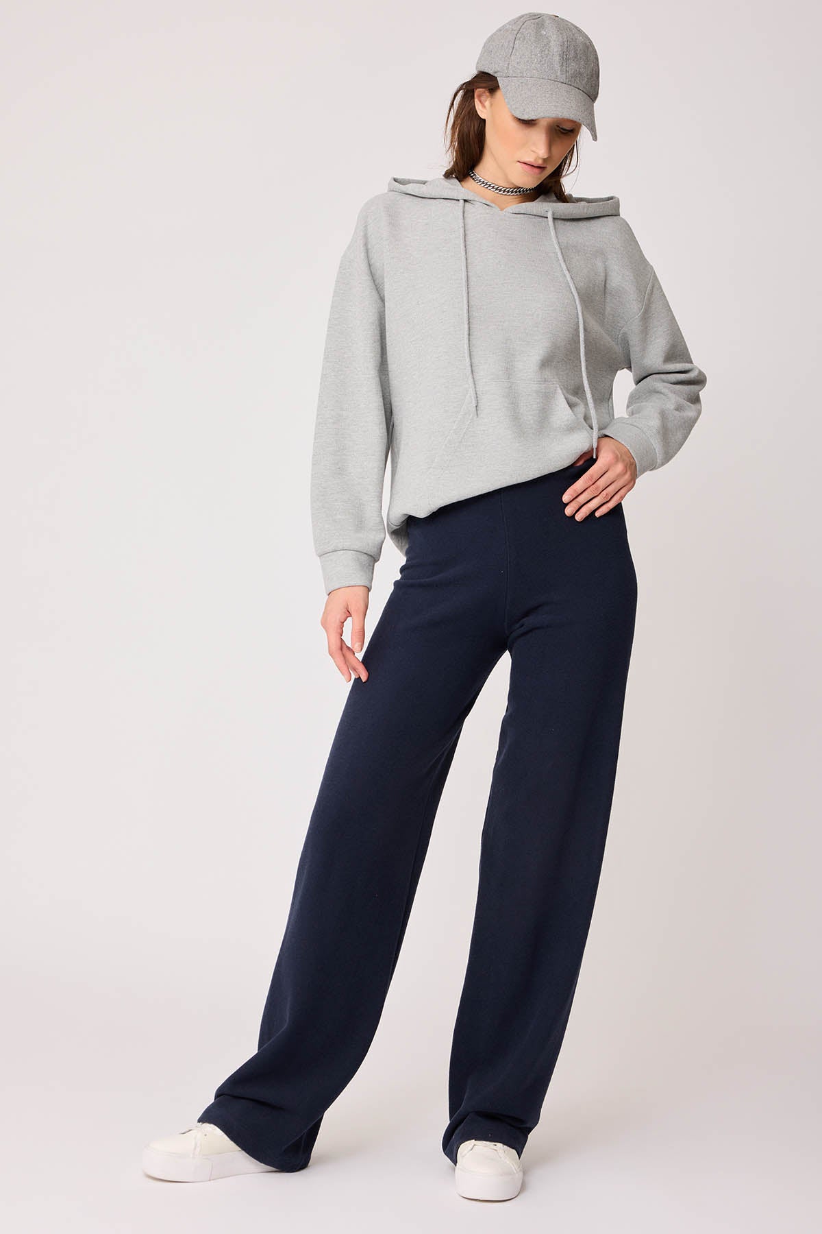 WIDE-ASPECT KNITTED TROUSERS