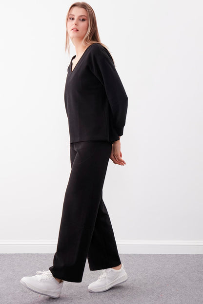 BROAD V NECK BLOUSE