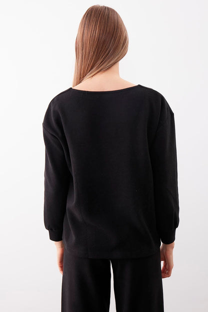 BROAD V NECK BLOUSE