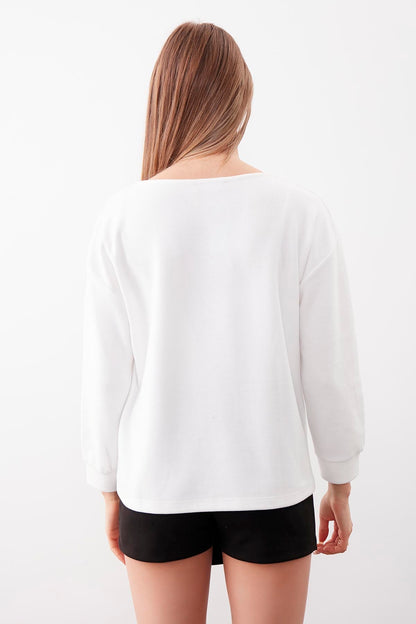 BROAD V NECK BLOUSE