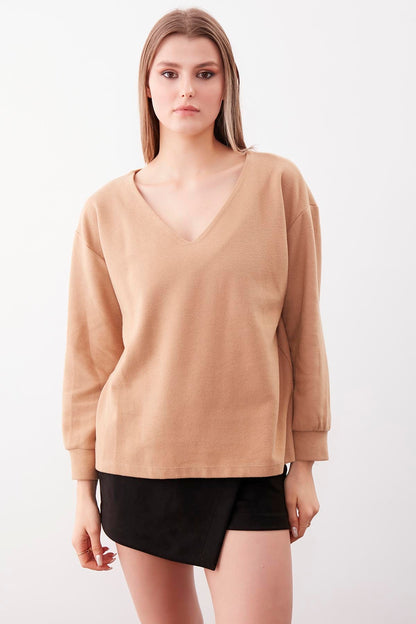 BROAD V NECK BLOUSE