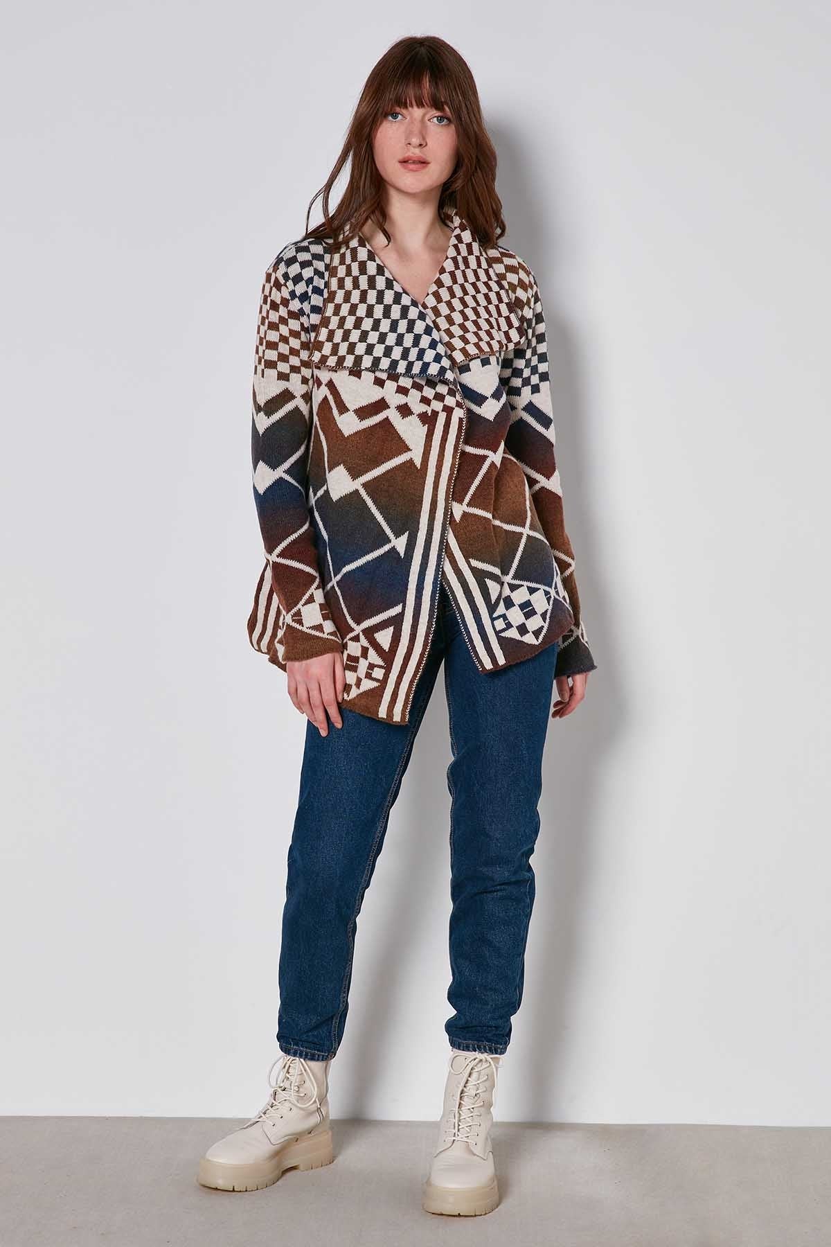 GEOMETRIC PATTERN SHAWL COLLAR KNITTED CARDIGAN