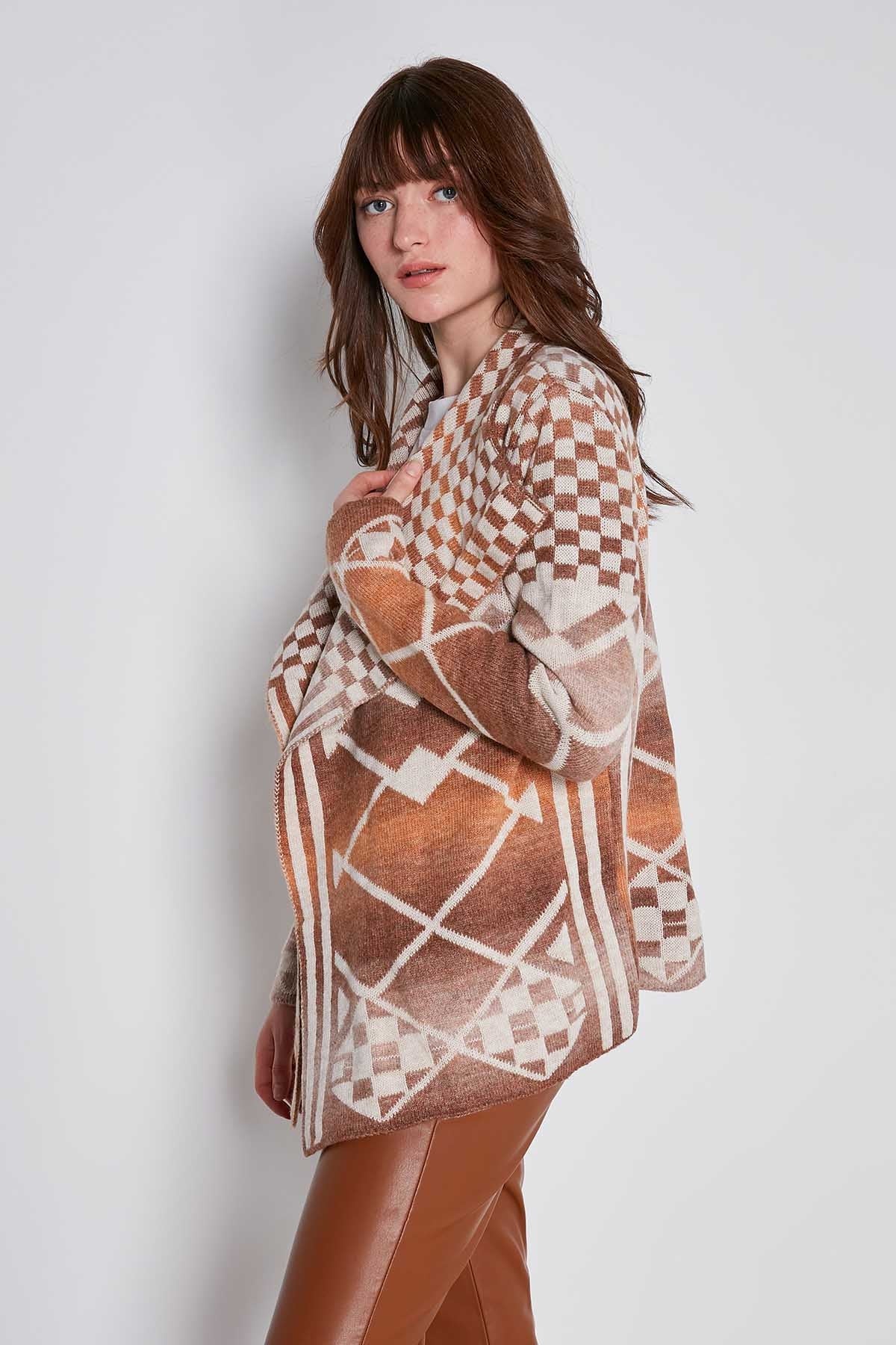 GEOMETRIC PATTERN SHAWL COLLAR KNITTED CARDIGAN
