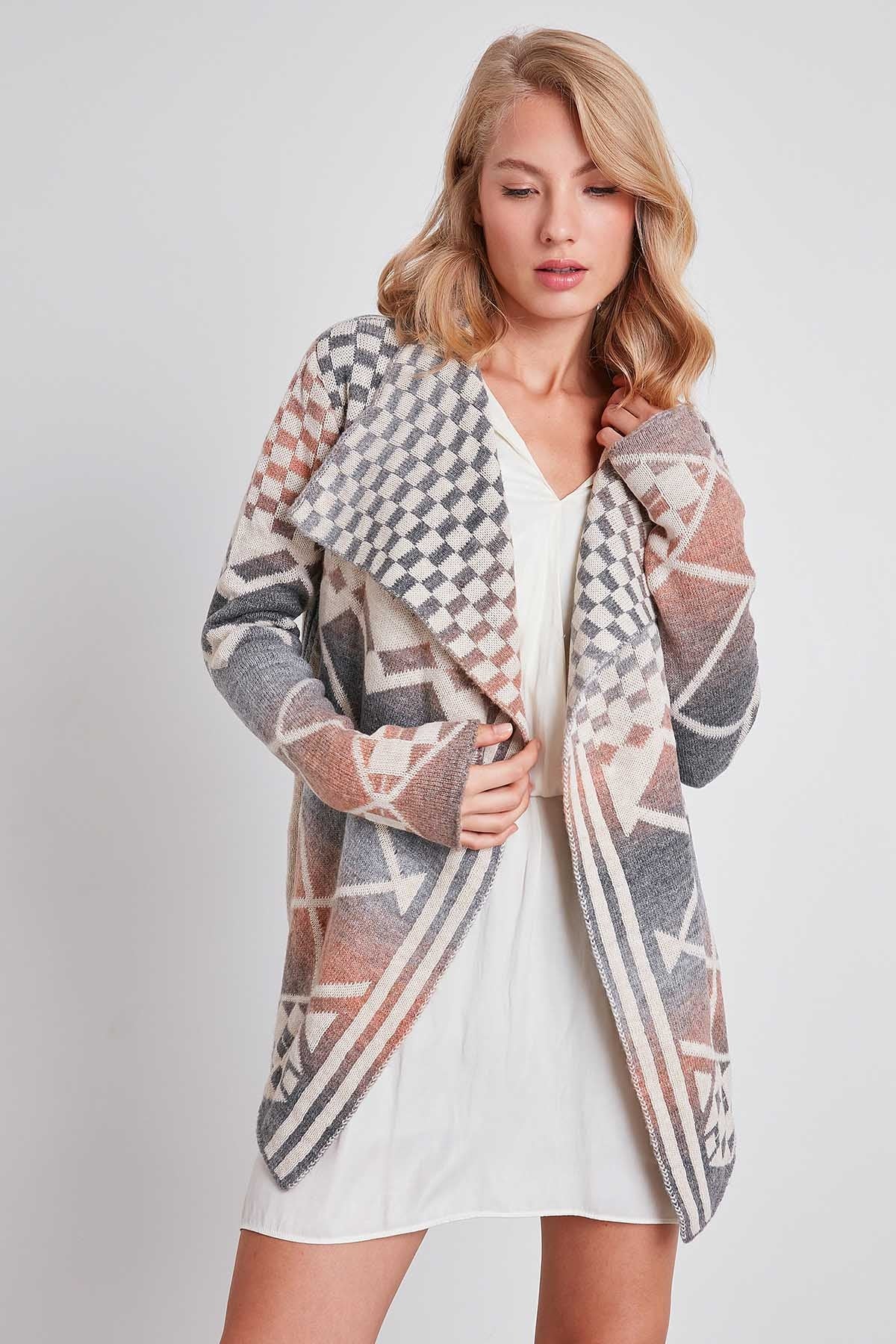 GEOMETRIC PATTERN SHAWL COLLAR KNITTED CARDIGAN