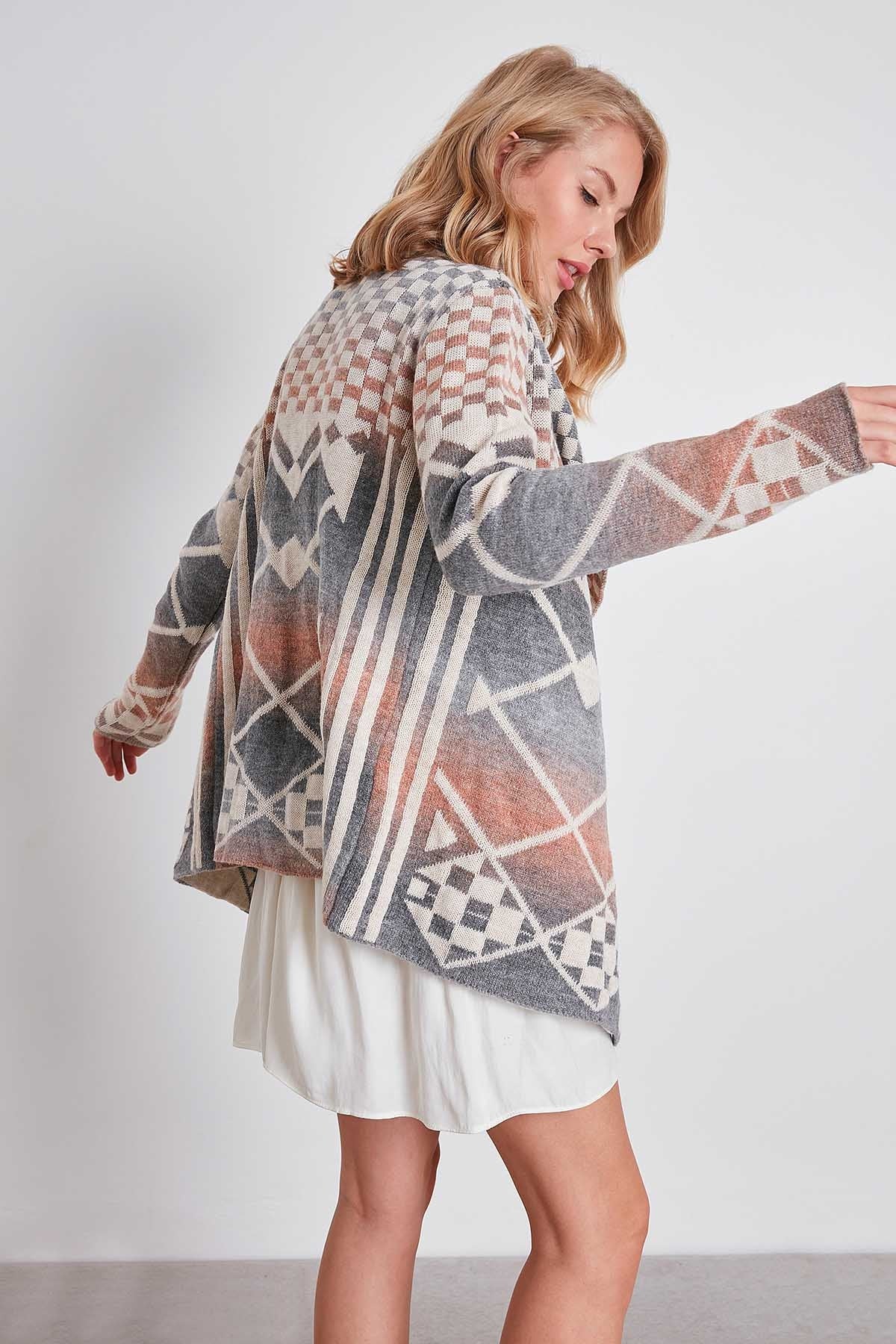GEOMETRIC PATTERN SHAWL COLLAR KNITTED CARDIGAN