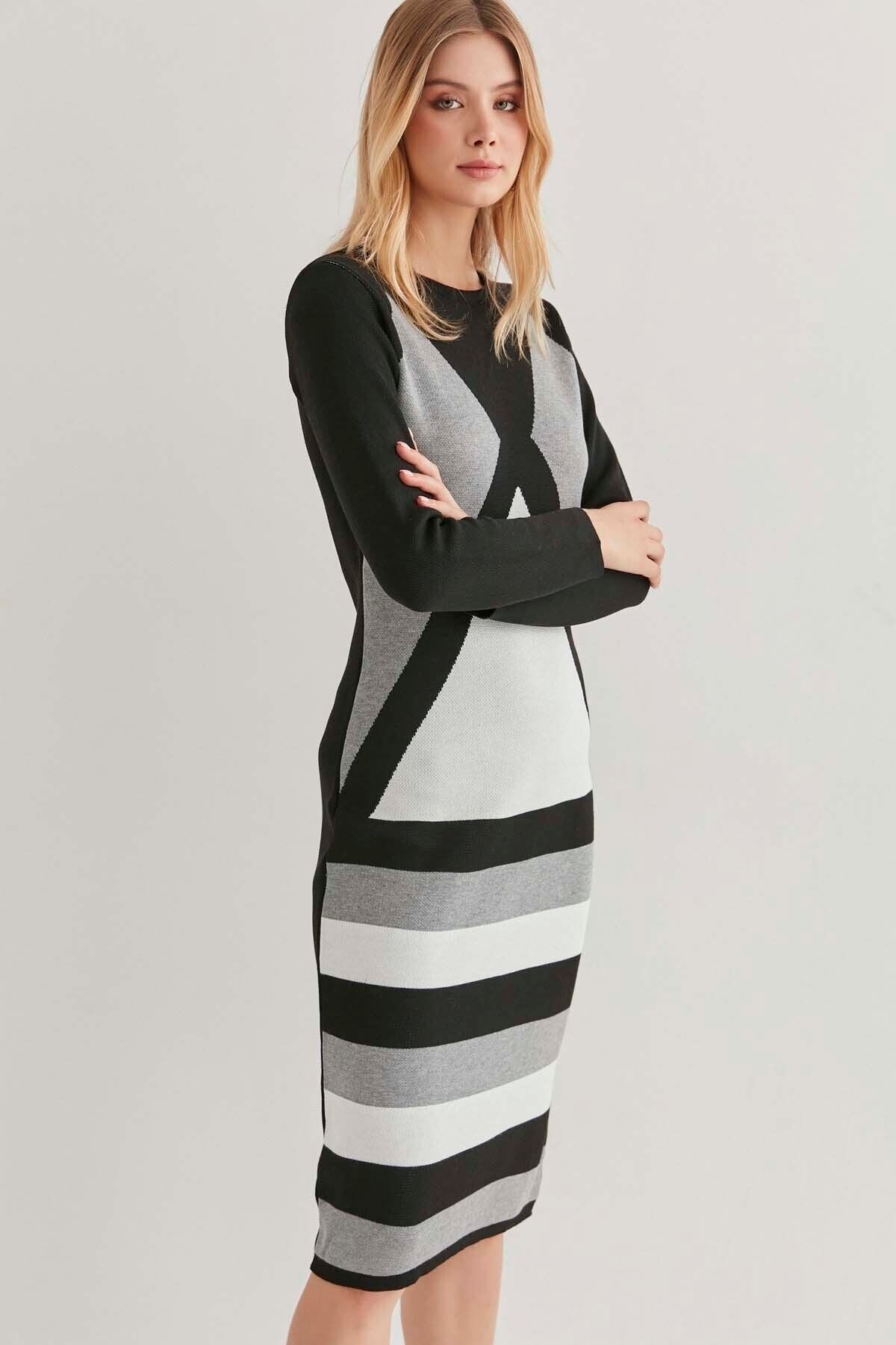 GEOMETRIC PATTERN KNITTED DRESS