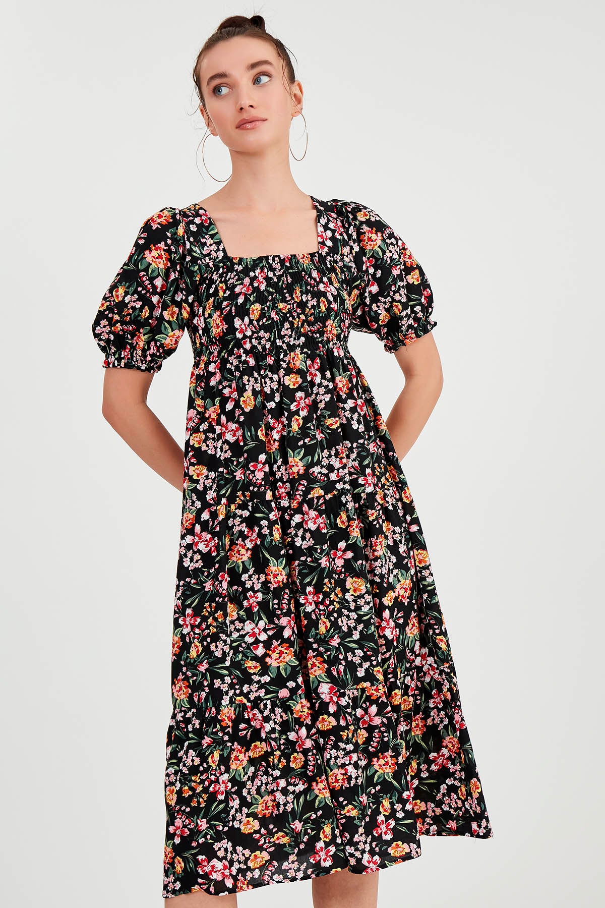 COILED LOOSE SLEEVE FLOWER DRESS