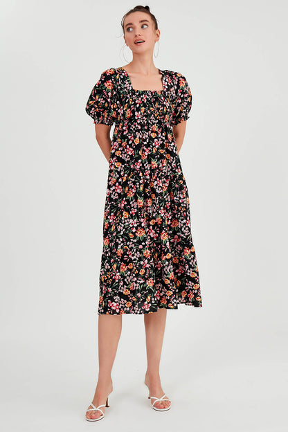 COILED LOOSE SLEEVE FLOWER DRESS