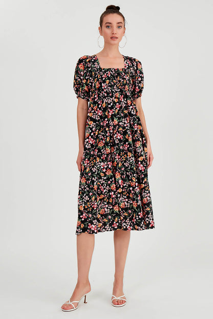 COILED LOOSE SLEEVE FLOWER DRESS