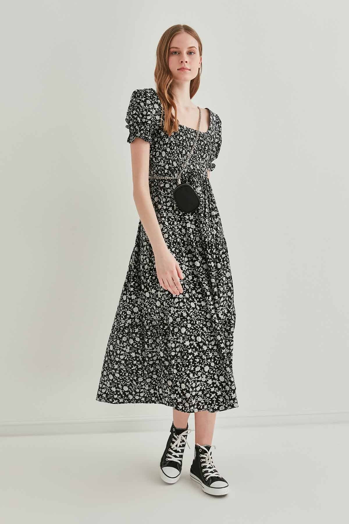 COILED LOOSE SLEEVE LONG DRESS