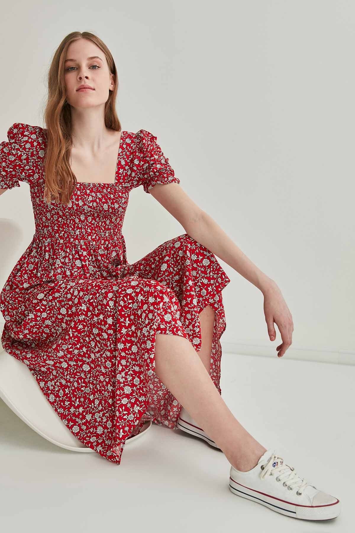 COILED LOOSE SLEEVE LONG DRESS