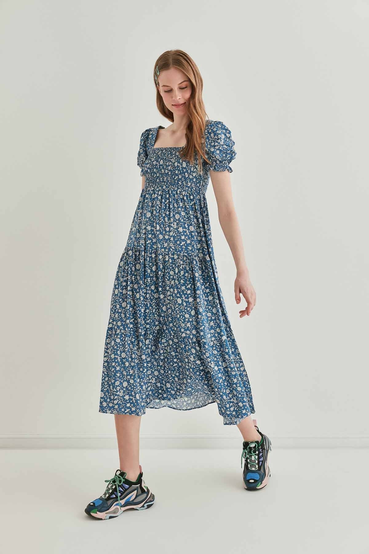 COILED LOOSE SLEEVE LONG DRESS