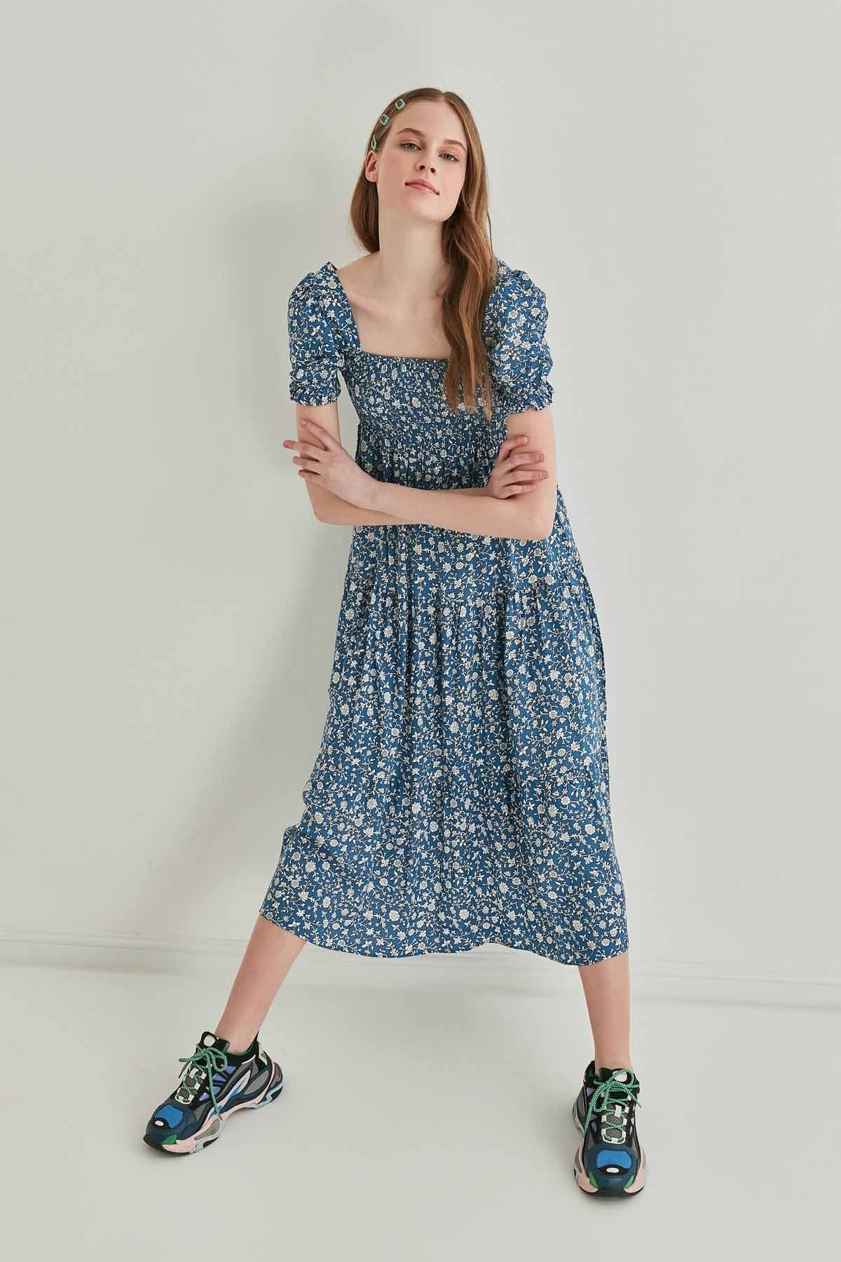 COILED LOOSE SLEEVE LONG DRESS