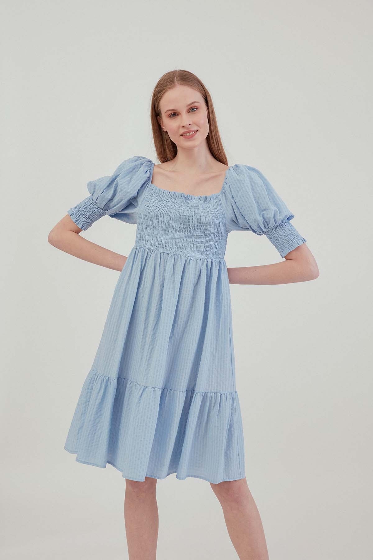COILED SQUARE COLLAR COUNTRY DRESS