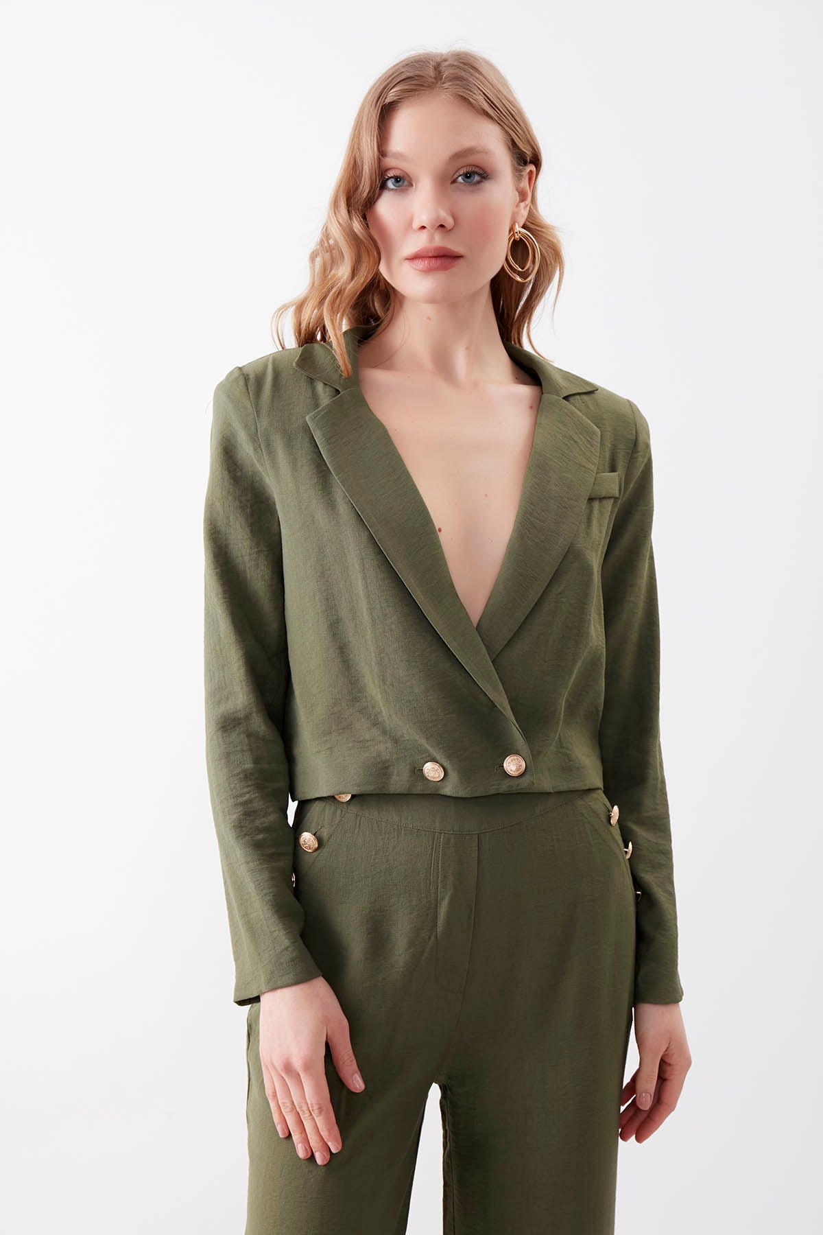 GOLD BUTTON DETAILED CROP JACKET