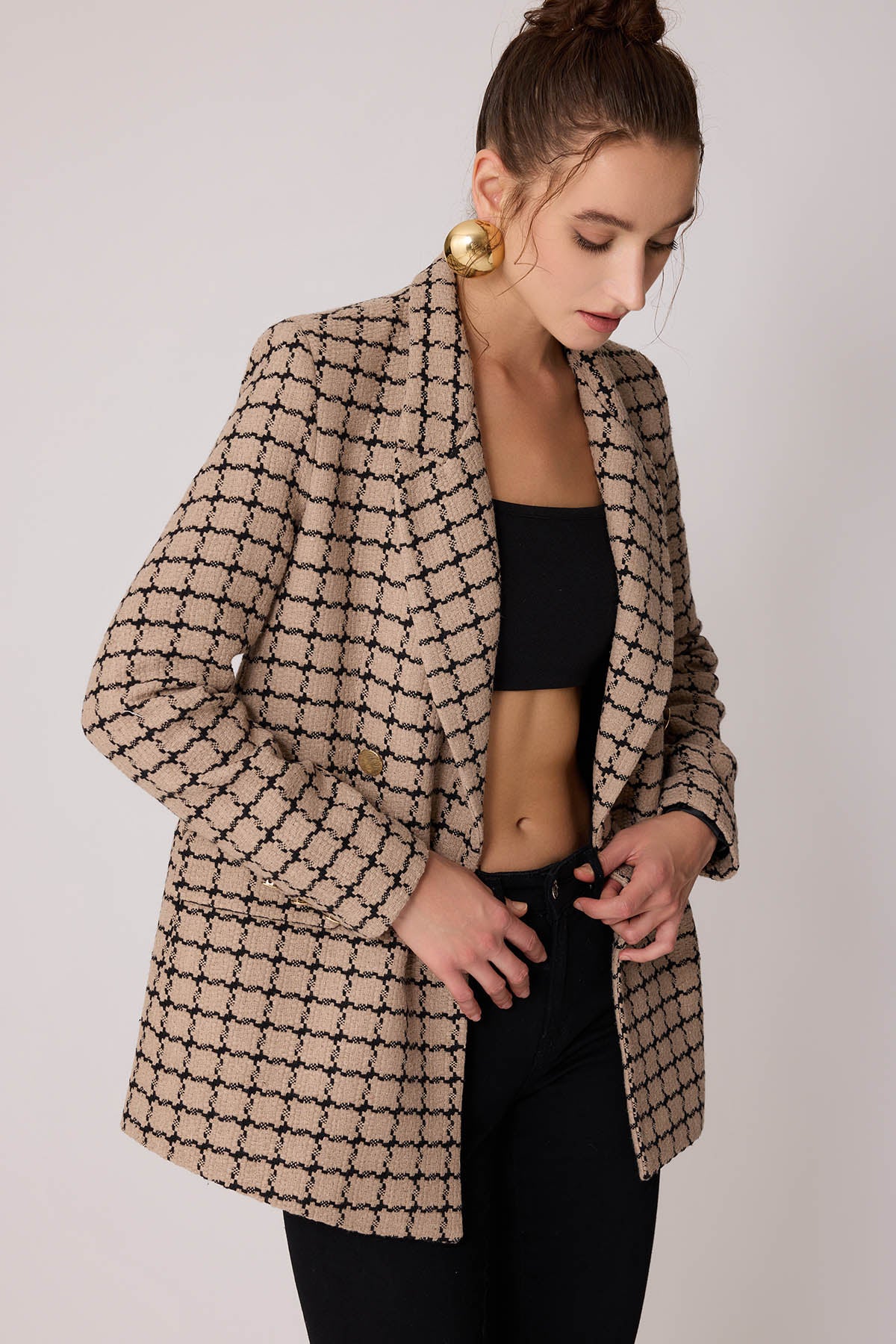 GOLD BUTTON PATTERNED JACKET