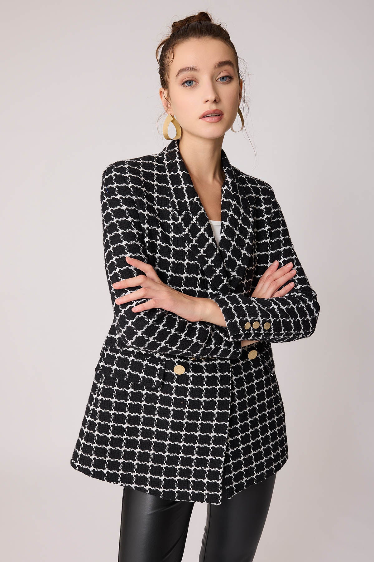 GOLD BUTTON PATTERNED JACKET