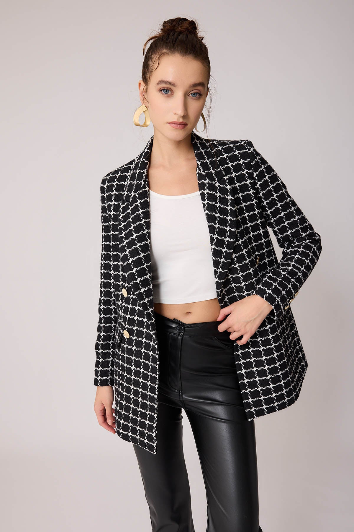 GOLD BUTTON PATTERNED JACKET