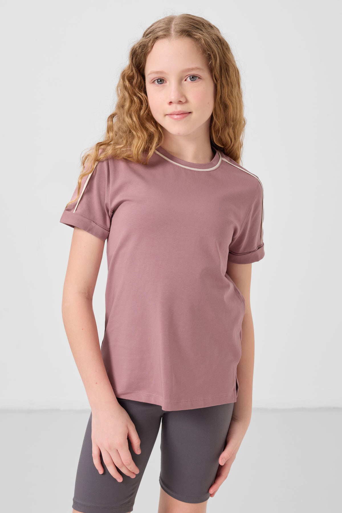 T-Shirt for Girls with O Collar Standard Fit Basic - 75177