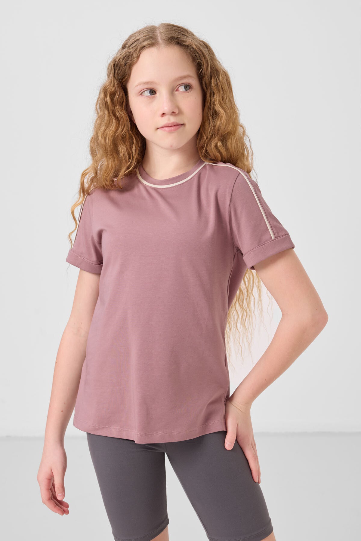 T-Shirt for Girls with O Collar Standard Fit Basic - 75177