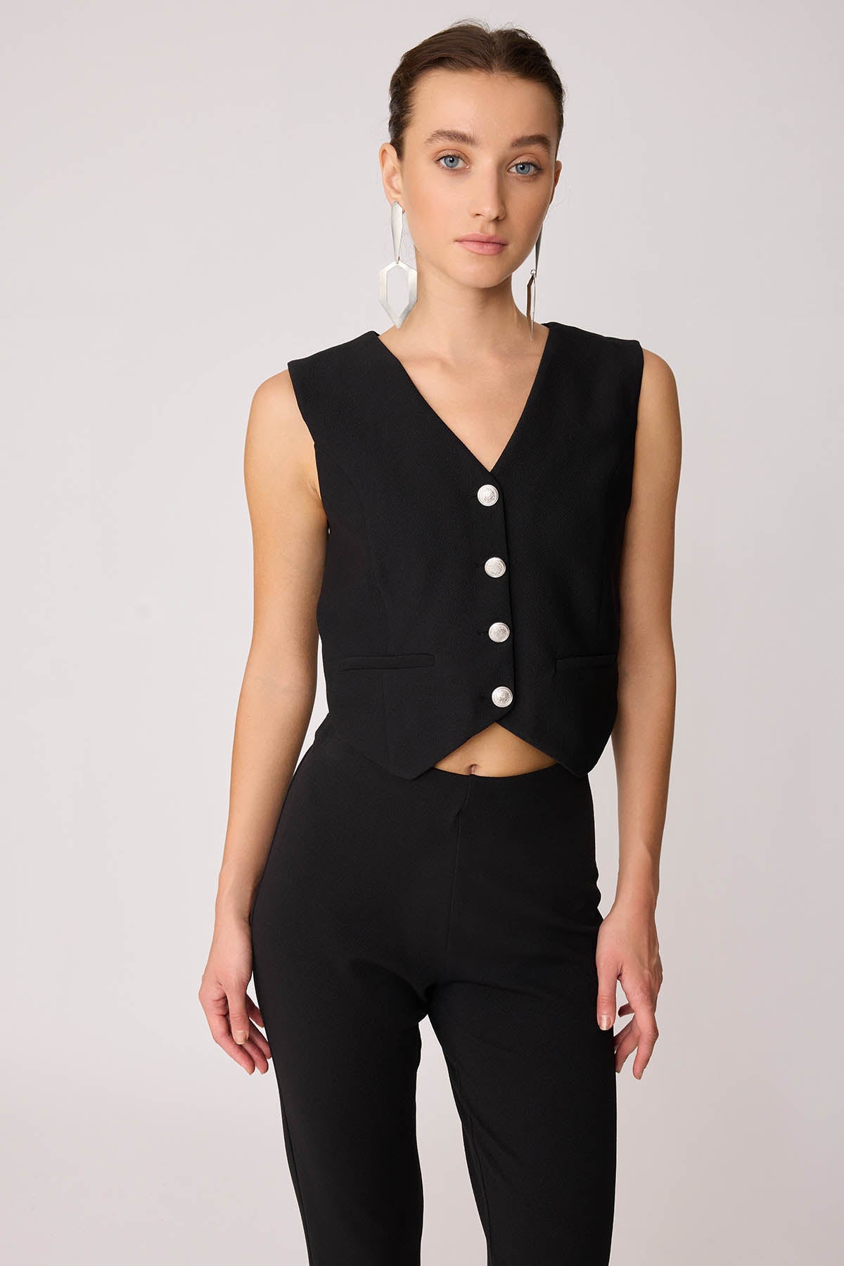 SILVER BUTTON CROP VEST