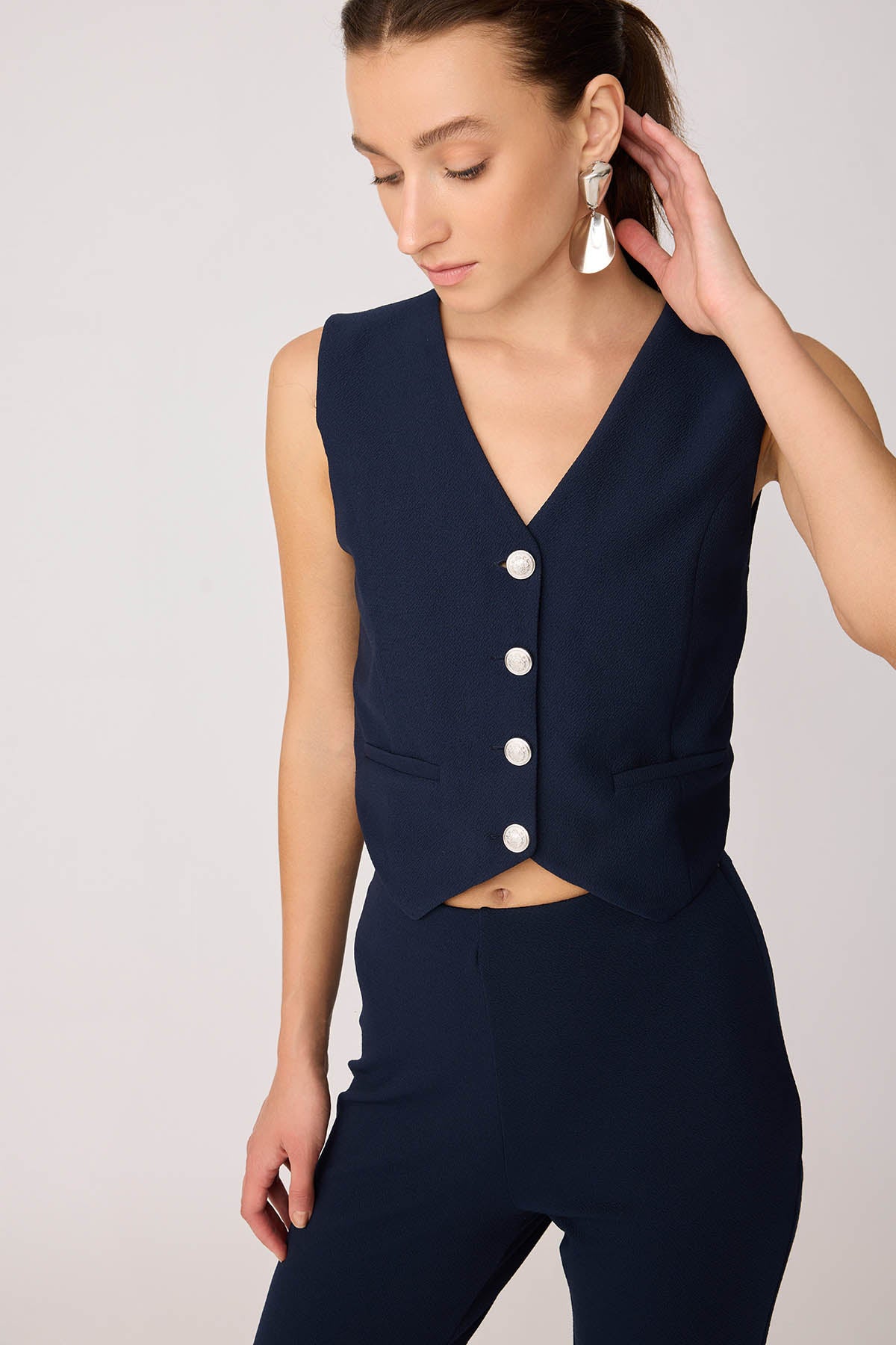 SILVER BUTTON CROP VEST