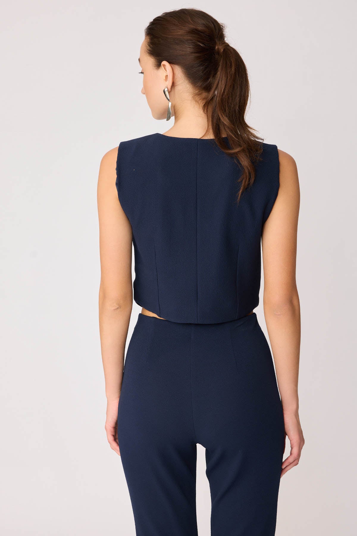 SILVER BUTTON CROP VEST