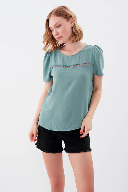 PLEATED SHORT SLEEVE BLOUSE