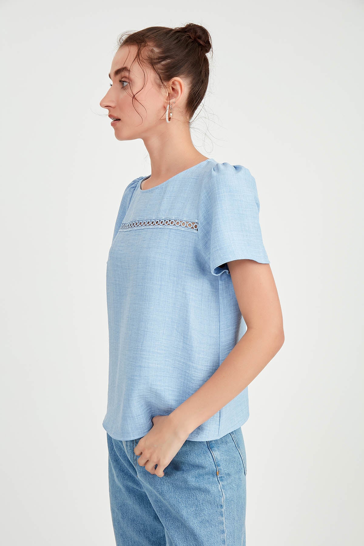 PLEATED SHORT SLEEVE BLOUSE