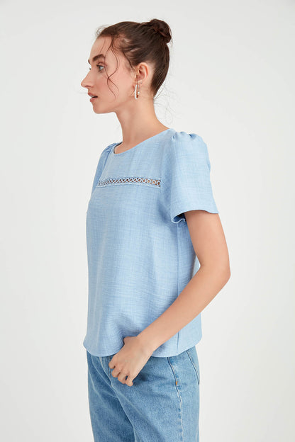 PLEATED SHORT SLEEVE BLOUSE
