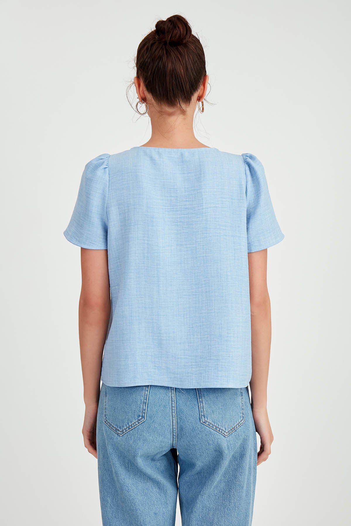 PLEATED SHORT SLEEVE BLOUSE