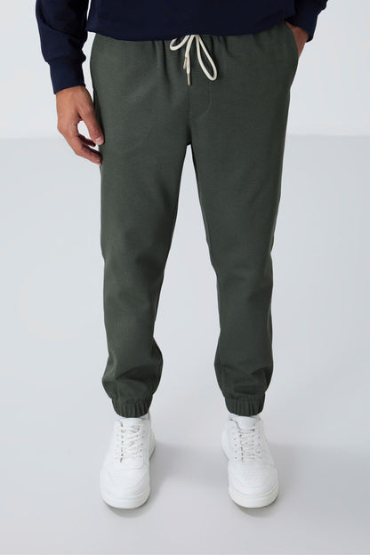 Textured Surface Right Standard Fit Men's Tracksuit Bottom - 82156